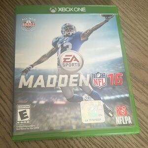 Madden NFL 16 for Xbox One - Green Case